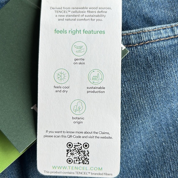 L.L. Bean BeanFlex Favourite Fit Cotton/Tencel Medium Tall Jeans NWT - Picture 5 of 7